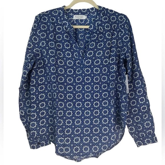 VELVET By Graham & Spencer Printed Blue & White Long Sleeves BNWT Small - Picture 4 of 10